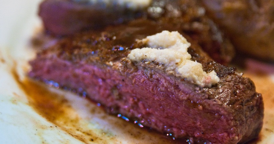 carne al sangue pericolo